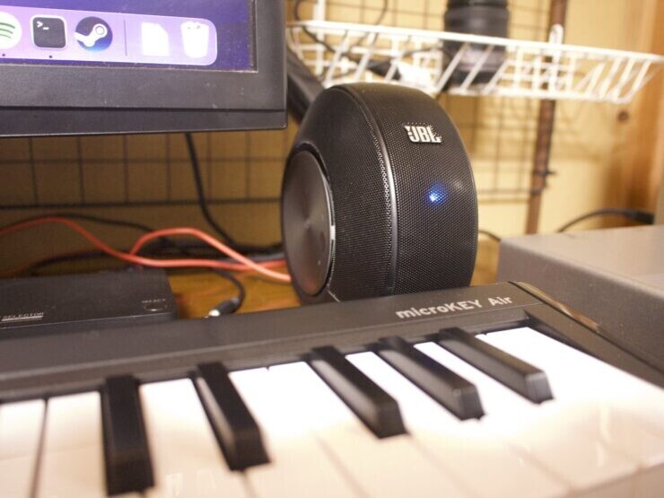 JBL Pebblesの実機写真